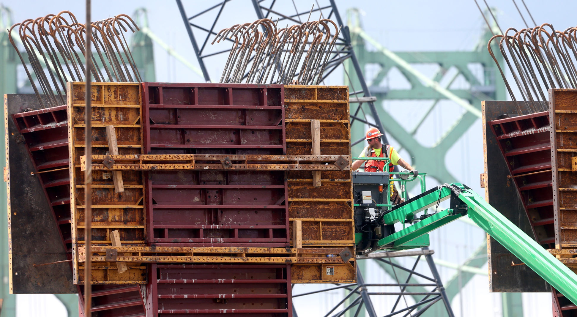081618-qct-qca-I74-Bridge-Const-005